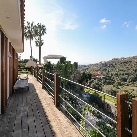 Atalaya With Fantastic Views Villa Estepona