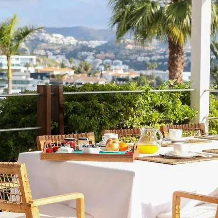 Atalaya With Fantastic Views Villa Estepona